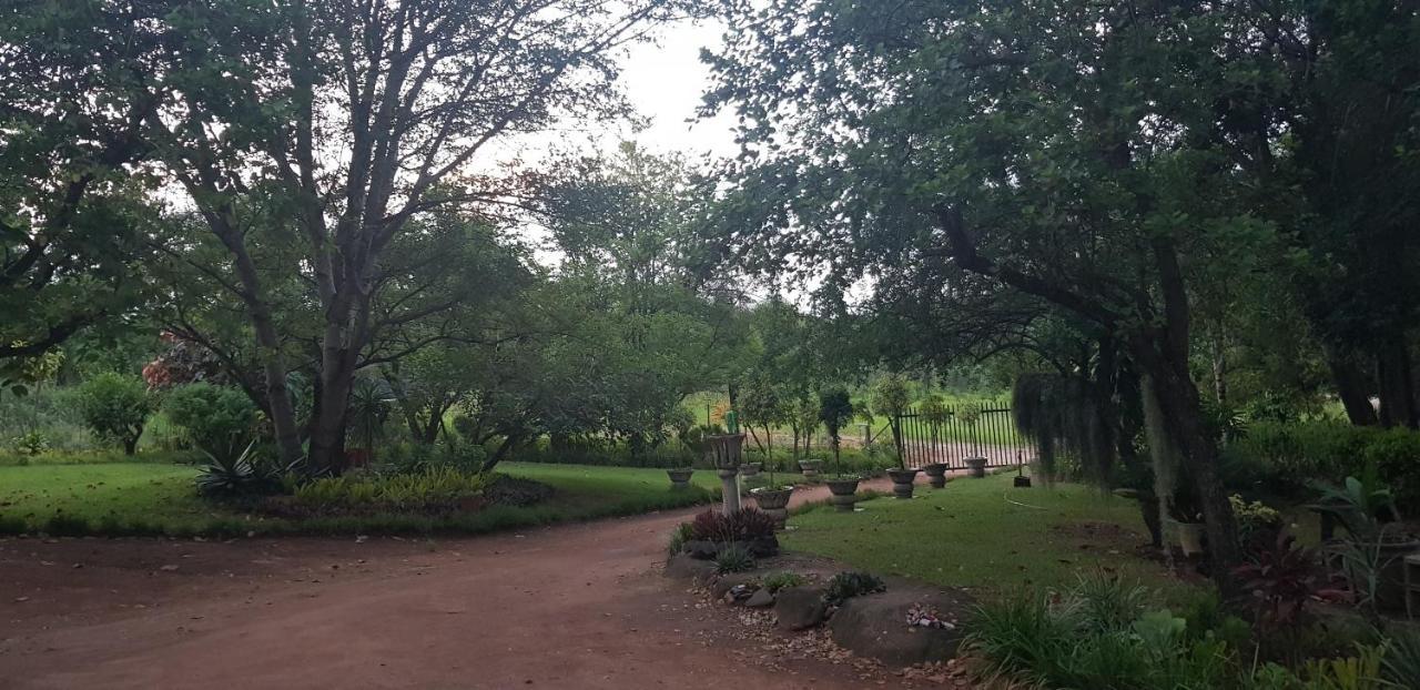 A Farm Stay - Casablanca'S Private Cottage,No Loadshedding! Hazyview Esterno foto