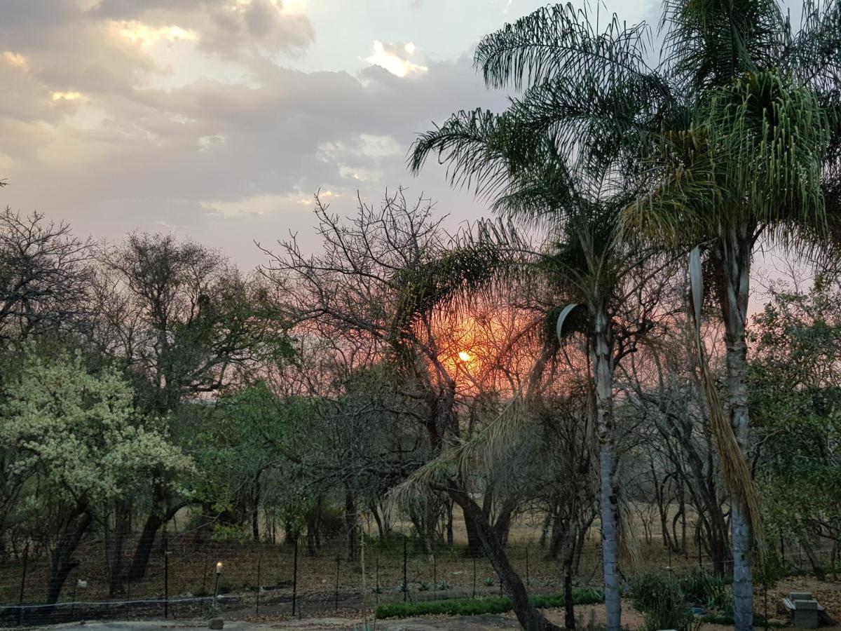 A Farm Stay - Casablanca'S Private Cottage,No Loadshedding! Hazyview Esterno foto